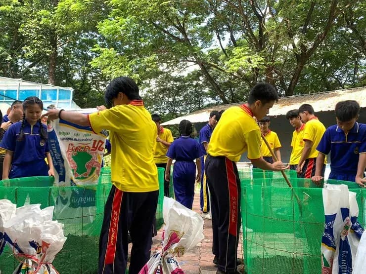 เปลี่ยนสันกำแพงด้วยพลังเยาวชน – ทำปุ๋ยหมักฉำฉา